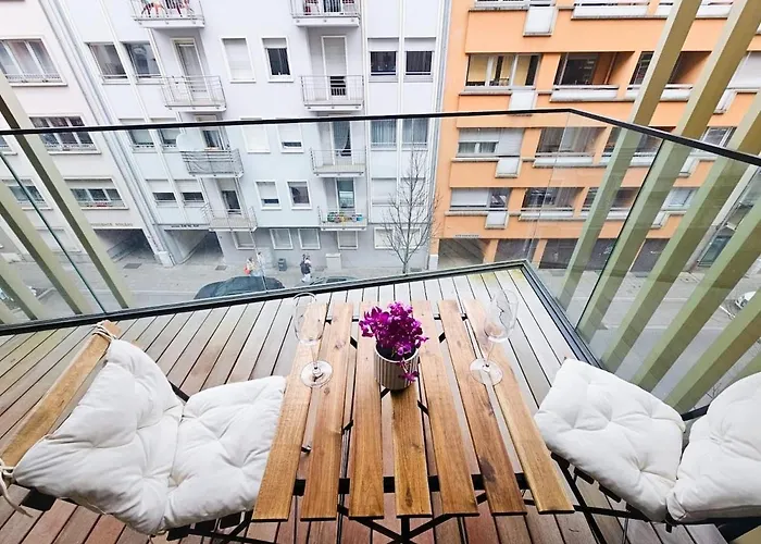 Cosy Terrace Close To Center-limp11 *