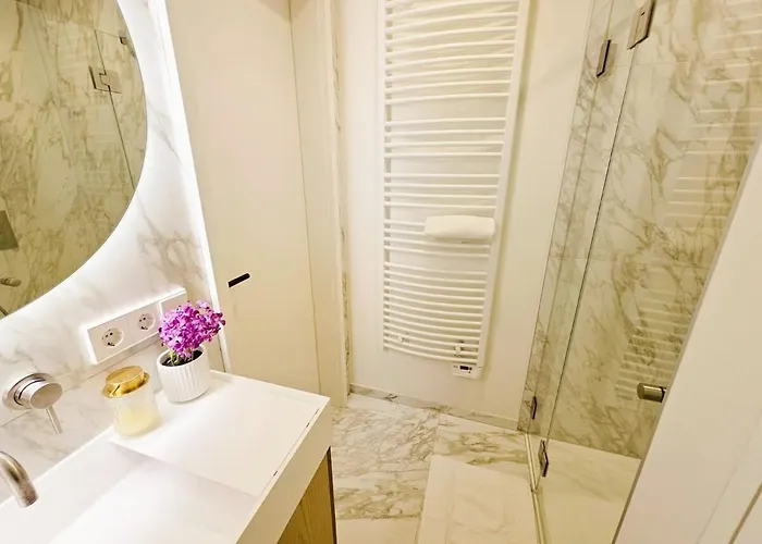 Daire Cosy Terrace Close To Center-limp11