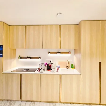 Cosy Terrace Close To Center-limp11 Апартаменты