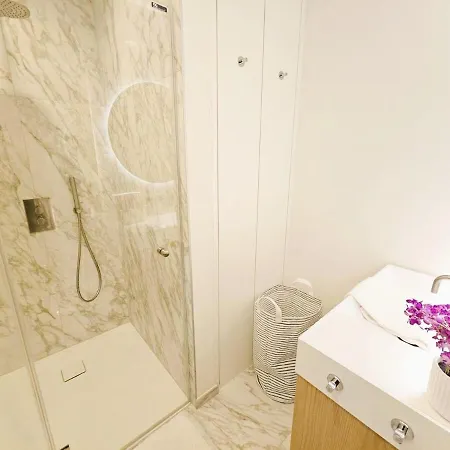 Cosy Terrace Close To Center-limp11 *