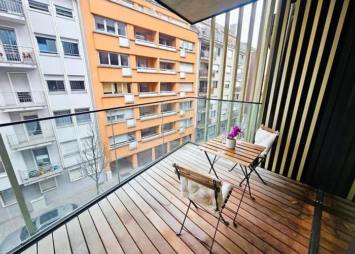 Cosy Terrace Close To Center-limp11