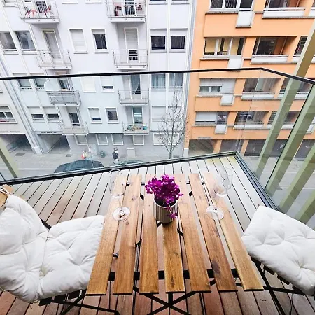 Cosy Terrace Close To Center-limp11 *